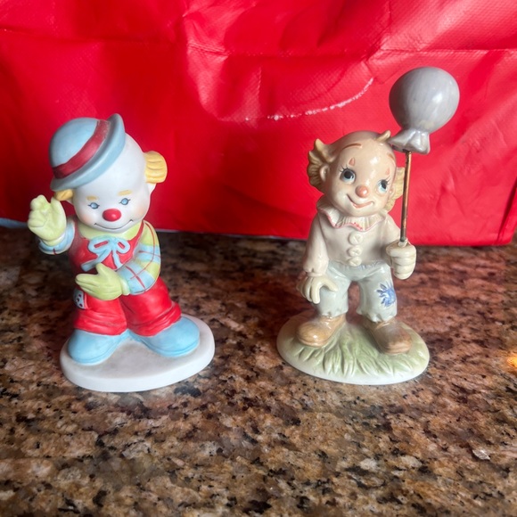 Vintage pair of porcelain clowns figurines - Lefton ‘86 & Dakin ‘84 - Picture 2 of 11